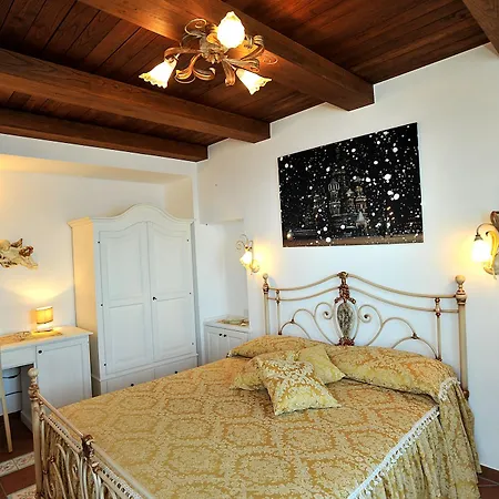 World Center Bed and Breakfast 4*