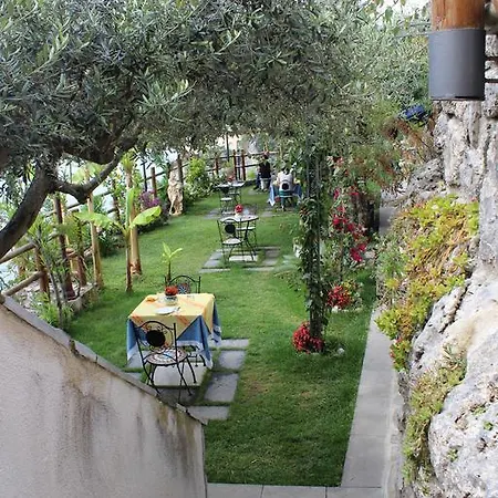 Bed and Breakfast World Center 4*