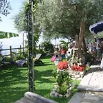 World Center Bed and breakfast 4*