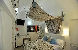 World Center Bed & Breakfast 4*